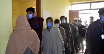 तेजी से पैर पसार रहे कोरोना के मामले : जम्मू-कश्मीर में 3,251 नए मामले दर्ज